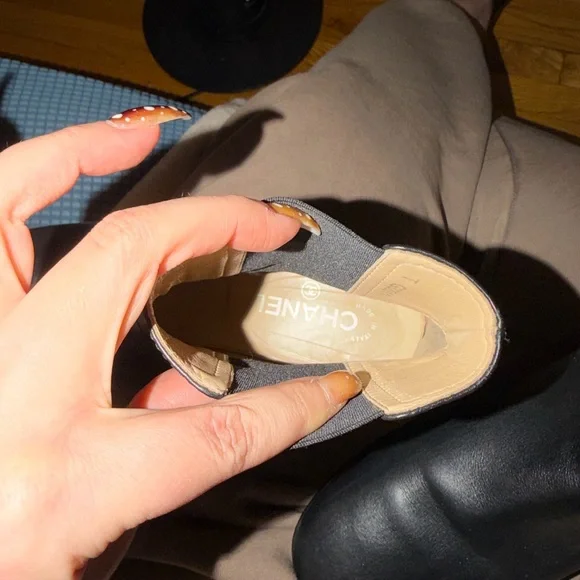 Black Chanel Chelsea boot - Picture 5 of 6